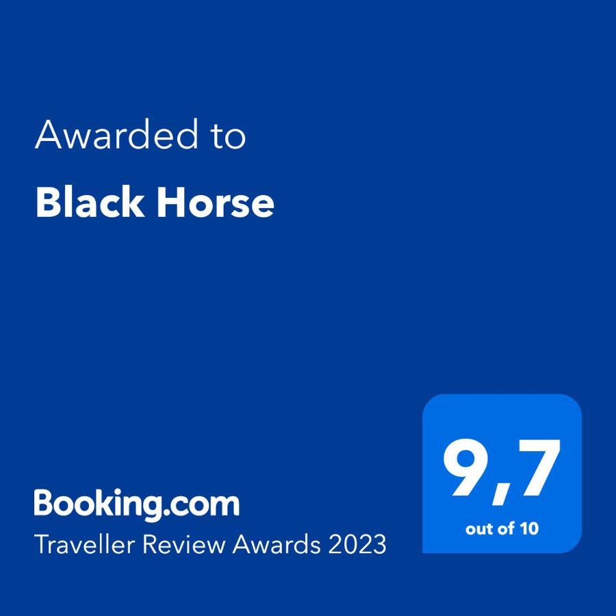 Black Horse Pasłęk Eksteriør billede